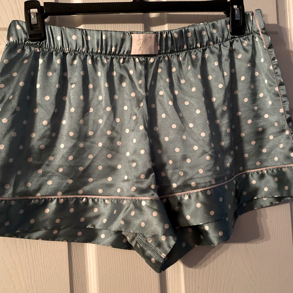 Victoria’s Secret Sleep Shorts Size Large